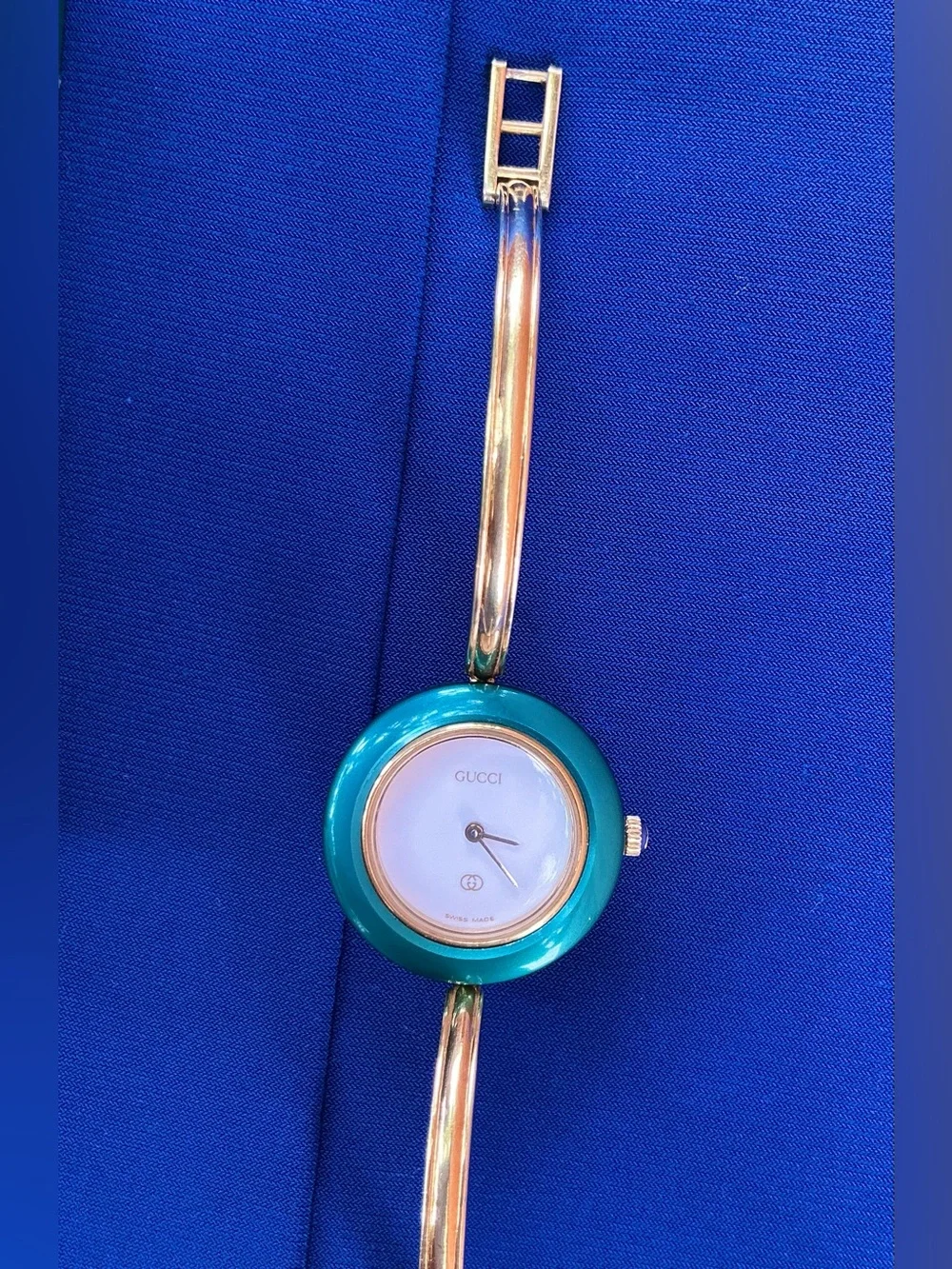 Authentic GUCCI bangle watch with Interchangeable Bezels❤️💙💛💚🖤